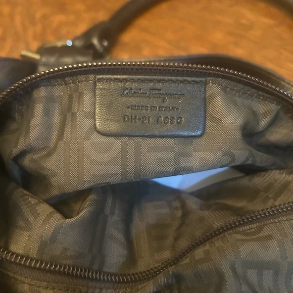 Salvatore Ferragamo Gancini Black Leather Shoulder Bag - Picture 17 of 17